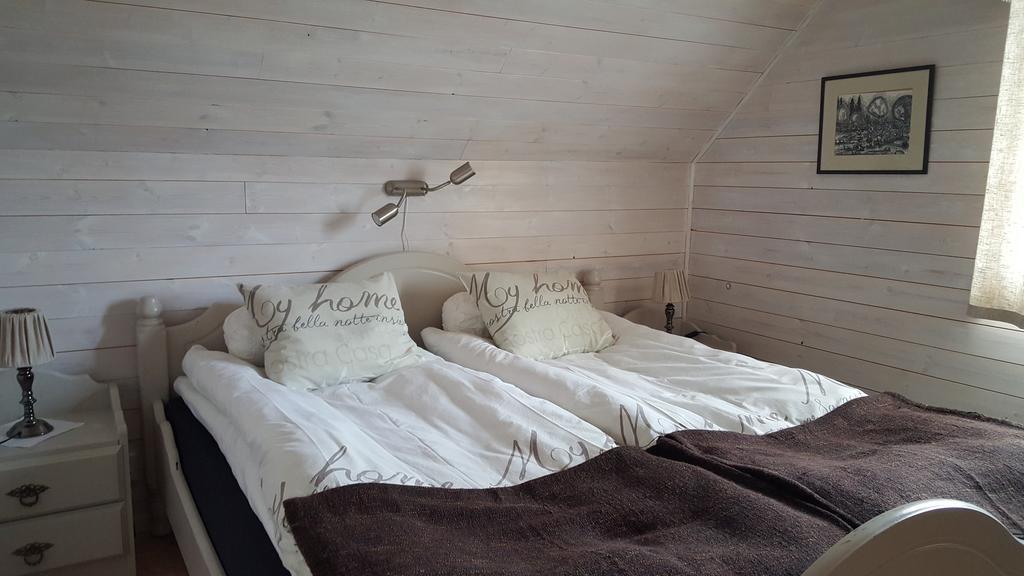 לינה וארוחת בוקר פאלקנברג Augustas Bed & Breakfast חדר תמונה